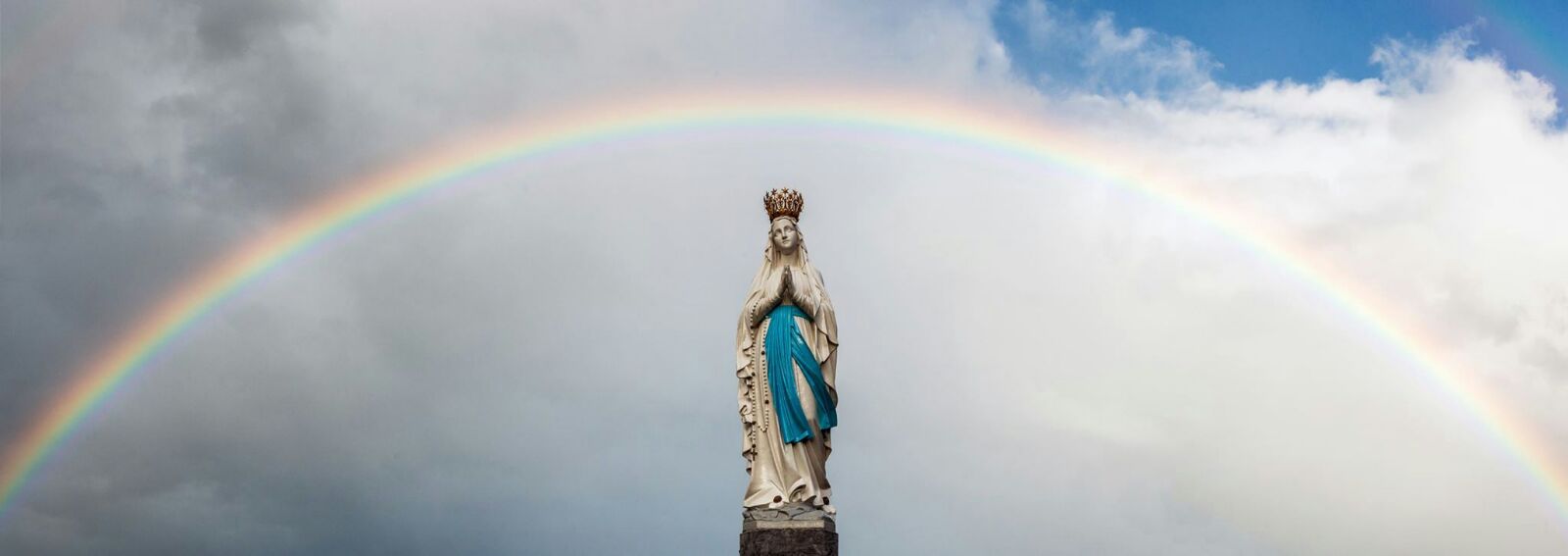 Marienstatue in Lourdes