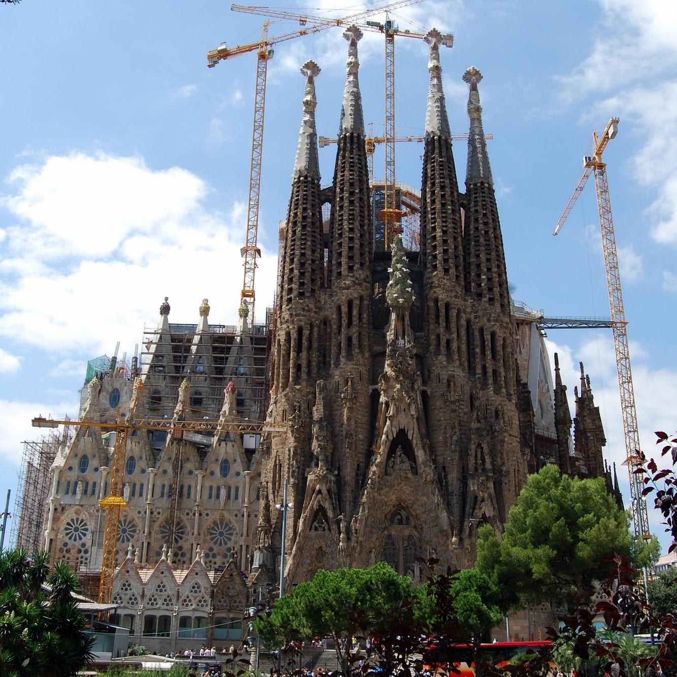 pcdazero-sagrada-familia-536855_1920